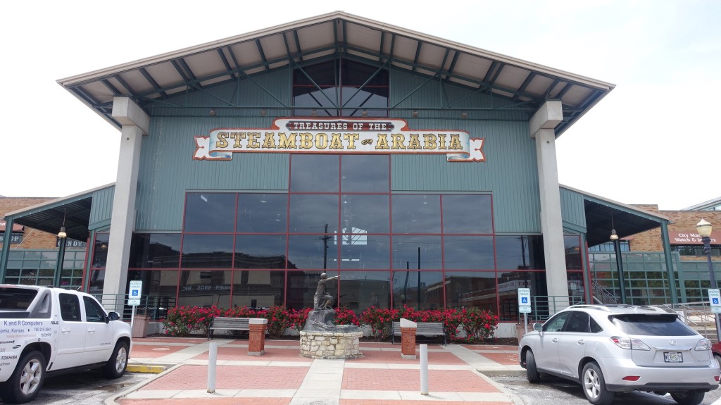 DSC01084 - steamboat entranceb