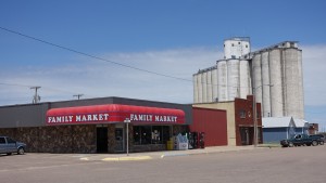 DSC01122 - family marketb
